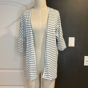 NWT  Involand  Gray stripe shrug  Bust 50"  Size 16
